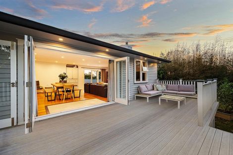 Photo of property in 603 Peak Road, Helensville, 0875