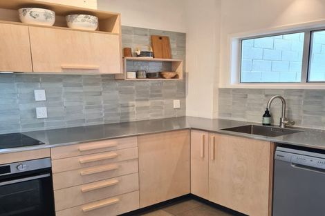 Photo of property in 2/5 Camden Road, Sandringham, Auckland, 1025