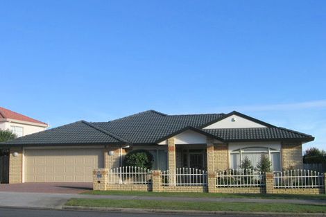 Photo of property in 45 Moyrus Crescent, East Tamaki Heights, Auckland, 2016