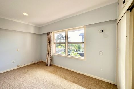 Photo of property in 13 Peter Terrace, Castor Bay, Auckland, 0620