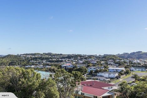 Photo of property in 27b Cypress Drive, Maungaraki, Lower Hutt, 5010