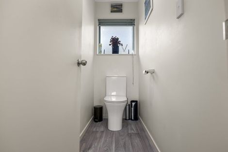 Photo of property in 1/919 Whangaparaoa Road, Manly, Whangaparaoa, 0930