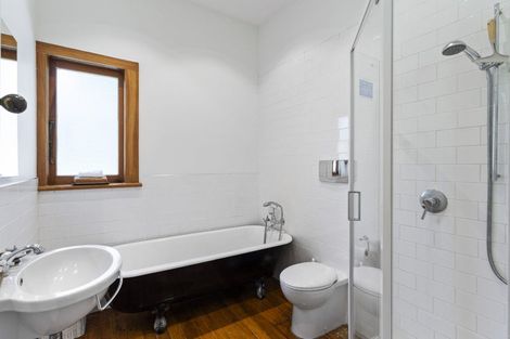 Photo of property in 12 Niccol Avenue, Narrow Neck, Auckland, 0624