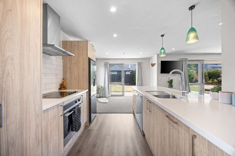 Photo of property in 8 Pennycook Place, Lake Hawea, Wanaka, 9382