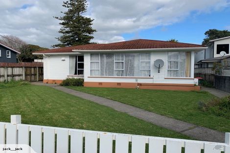 Photo of property in 38 Mclean Street, Strandon, New Plymouth, 4312