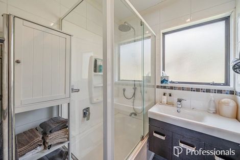 Photo of property in 15c Glen Road, Stokes Valley, Lower Hutt, 5019