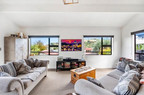 Photo of property in 6 Cumberland Rise, Taradale, Napier, 4112