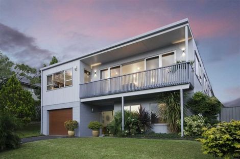 Photo of property in 9 Christensen Place, Forrest Hill, Auckland, 0620