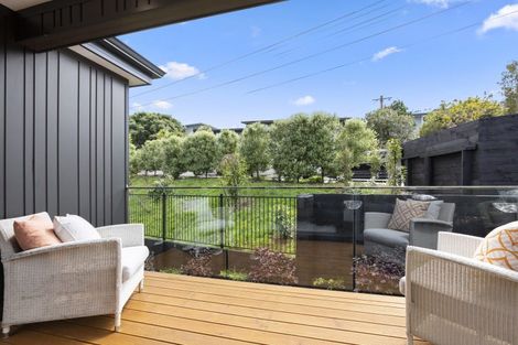 Photo of property in 48a Peter Terrace, Castor Bay, Auckland, 0620