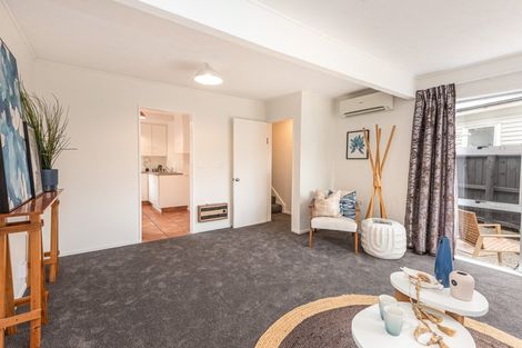 Photo of property in 2/44 Alexandra Street, Richmond, Christchurch, 8013