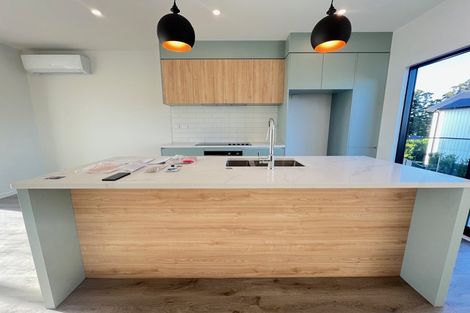 Photo of property in 3/105 Hobsonville Road, West Harbour, Auckland, 0618