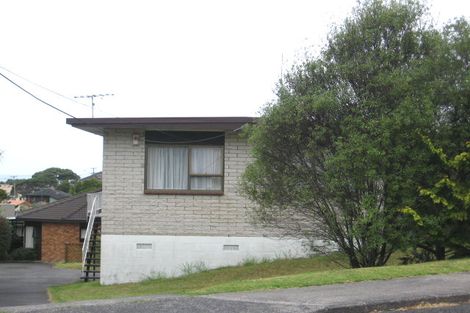 Photo of property in 1/5 Clematis Avenue, Murrays Bay, Auckland, 0630