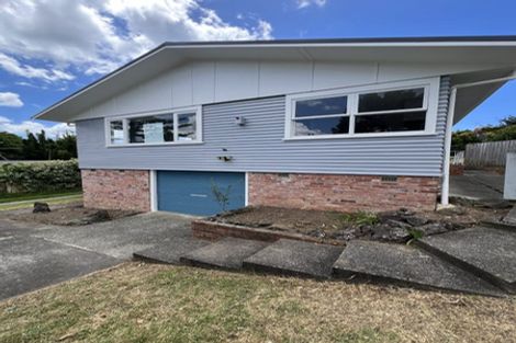 Photo of property in 19 Lyford Crescent, Sunnynook, Auckland, 0620