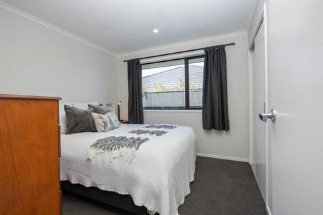 Photo of property in 61 Vinistra Road, Kumeu, 0810