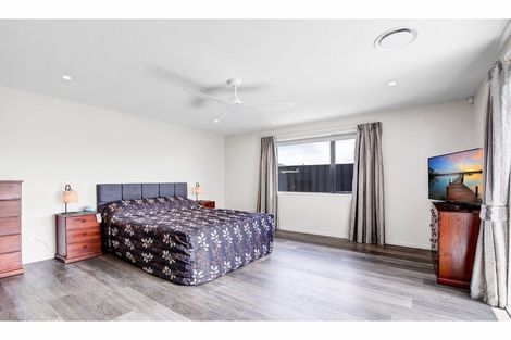 Photo of property in 3 Mccahon Drive, Rangiora, 7400