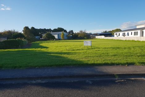 Photo of property in 9 Mylindas Road, Whakatiwai, Miranda, 2473