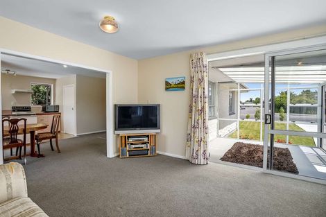 Photo of property in 76 Bush Street, Rangiora, 7400