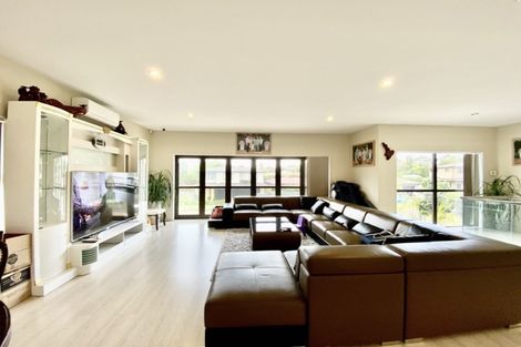 Photo of property in 26 Midhurst Avenue, Henderson, Auckland, 0612