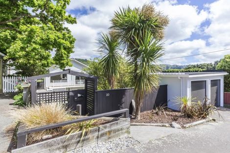Photo of property in 20 Melbourne Road, Island Bay, Wellington, 6023