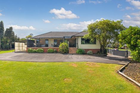 Photo of property in 2 Wharf Road, Te Atatu Peninsula, Auckland, 0610