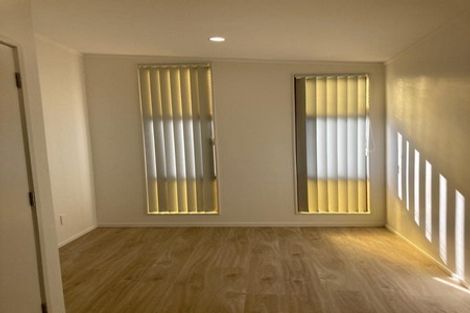 Photo of property in 10 Gulliver Place, Conifer Grove, Takanini, 2112