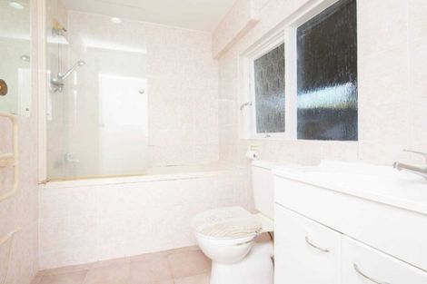 Photo of property in 77 Macleans Road, Bucklands Beach, Auckland, 2014