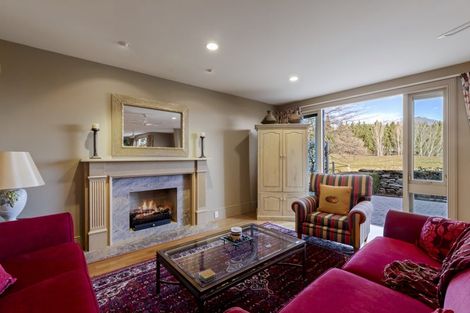 Photo of property in Millbrook Resort, 7 Chalmers Close, Arrowtown, 9371