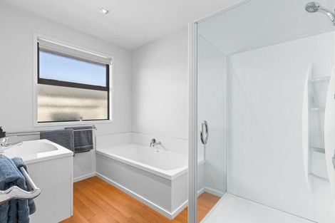 Photo of property in 30 De Castro Drive, Blenheim, 7201