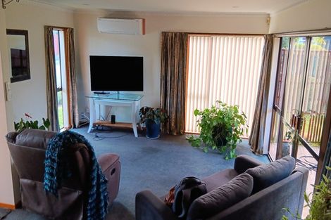 Photo of property in 4 Aztec Place, Redwood, Christchurch, 8051