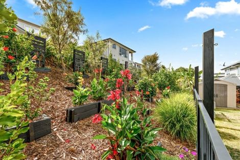 Photo of property in 7 Tuangi Street, Long Bay, Auckland, 0630