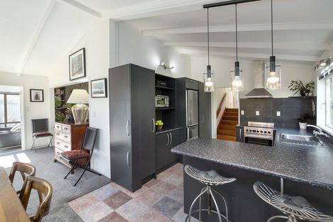 Photo of property in 8 Vista Crescent, Maoribank, Upper Hutt, 5018