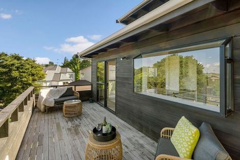 Photo of property in 1/55 James Evans Drive, Northcote, Auckland, 0627