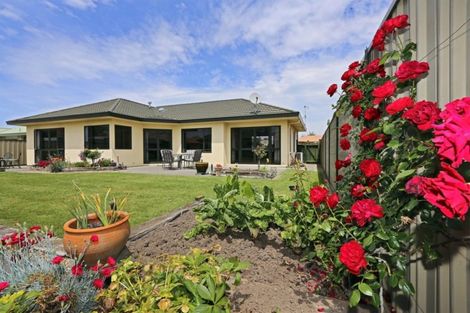 Photo of property in 8 Addington Place, Taradale, Napier, 4112