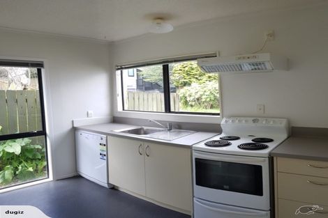 Photo of property in 1/66 Birkdale Road, Birkdale, Auckland, 0626