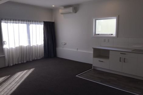 Photo of property in 23 Coote Road, Bluff Hill, Napier, 4110