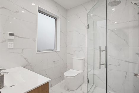 Photo of property in 37b Sorrel Crescent, Bucklands Beach, Auckland, 2012