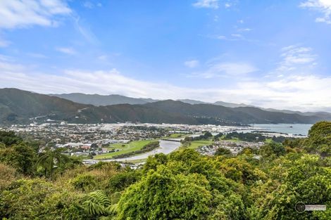 Photo of property in 30 Pekanga Road, Normandale, Lower Hutt, 5010