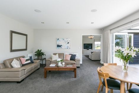 Photo of property in 82 Rochfort Road, Havelock North, 4130