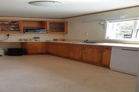 Photo of property in 41 Seaton Road, Murrays Bay, Auckland, 0630