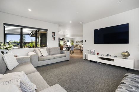 Photo of property in 27 Garvan Glen, Pyes Pa, Tauranga, 3112