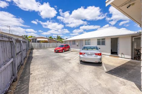 Photo of property in 12 Crescent Court, Melville, Hamilton, 3206
