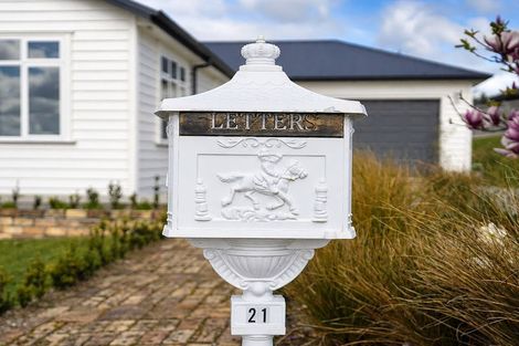 Photo of property in 21 Bragato Way, Te Kauwhata, 3710