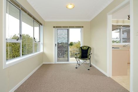 Photo of property in 44 Fowler Street, Northcote, Auckland, 0627