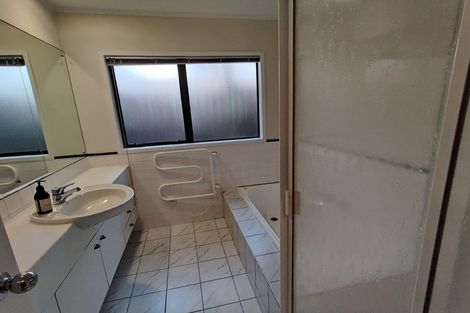 Photo of property in 2/87 Clovelly Road, Bucklands Beach, Auckland, 2012