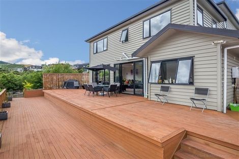 Photo of property in 12 Ronald Scott Grove, Riverstone Terraces, Upper Hutt, 5018
