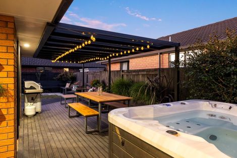 Photo of property in 23 Seabreeze Place, Papamoa Beach, Papamoa, 3118