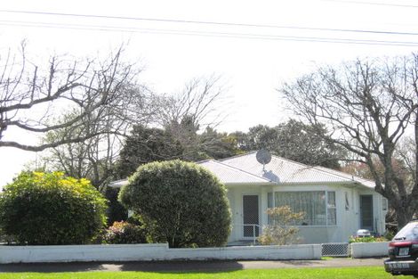 Photo of property in 218 Tukapa Street, Westown, New Plymouth, 4310