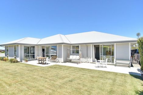 Photo of property in 7 Wairepo Close, Rangiora, 7400