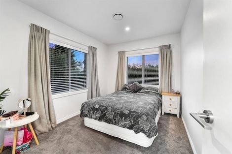 Photo of property in 2/31 Heathcote Road, Castor Bay, Auckland, 0620