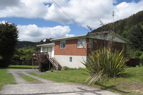 Photo of property in 3 Wharetoroa Drive, Rotoiti Forest, Rotorua, 3074